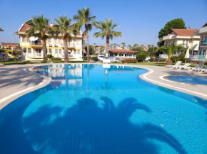 Beatiful Apartment with two pools and nice garden